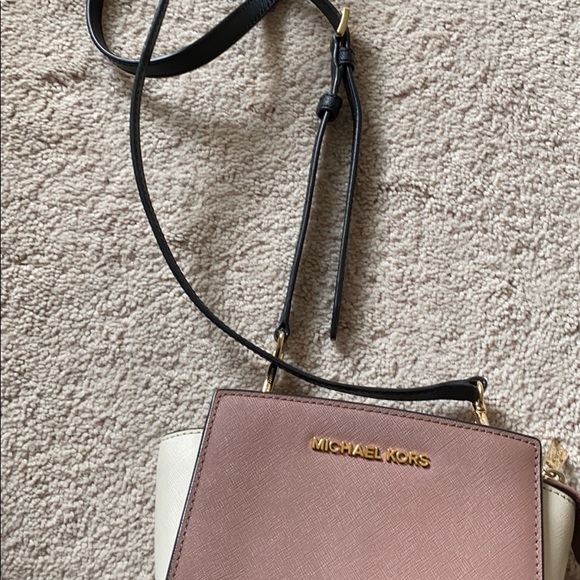 Michael kors side bag - Picture 3 of 7